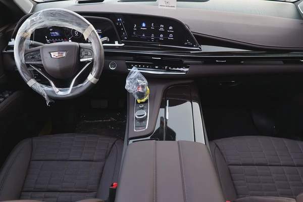 CADILLAC ESCALADE 600 SPORT PLATINUM-0KM-2024-GCC SPECS-UNDER WARRANTY SERVICE-BRAND NEW