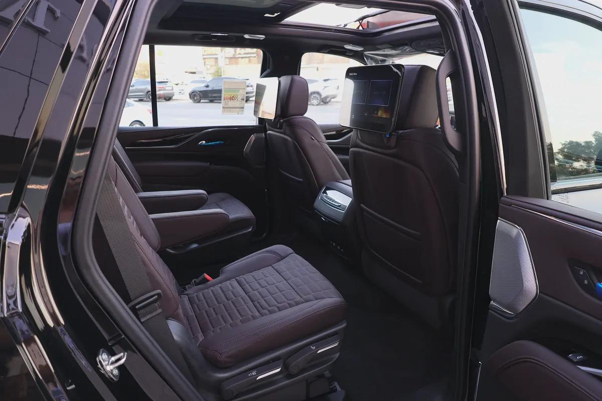 CADILLAC ESCALADE 600 SPORT PLATINUM-0KM-2024-GCC SPECS-UNDER WARRANTY SERVICE-BRAND NEW-18-18