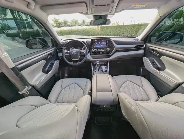 Toyota Highlander GXR Hybrid 2022 - GCC Specs - Excellent Condition
