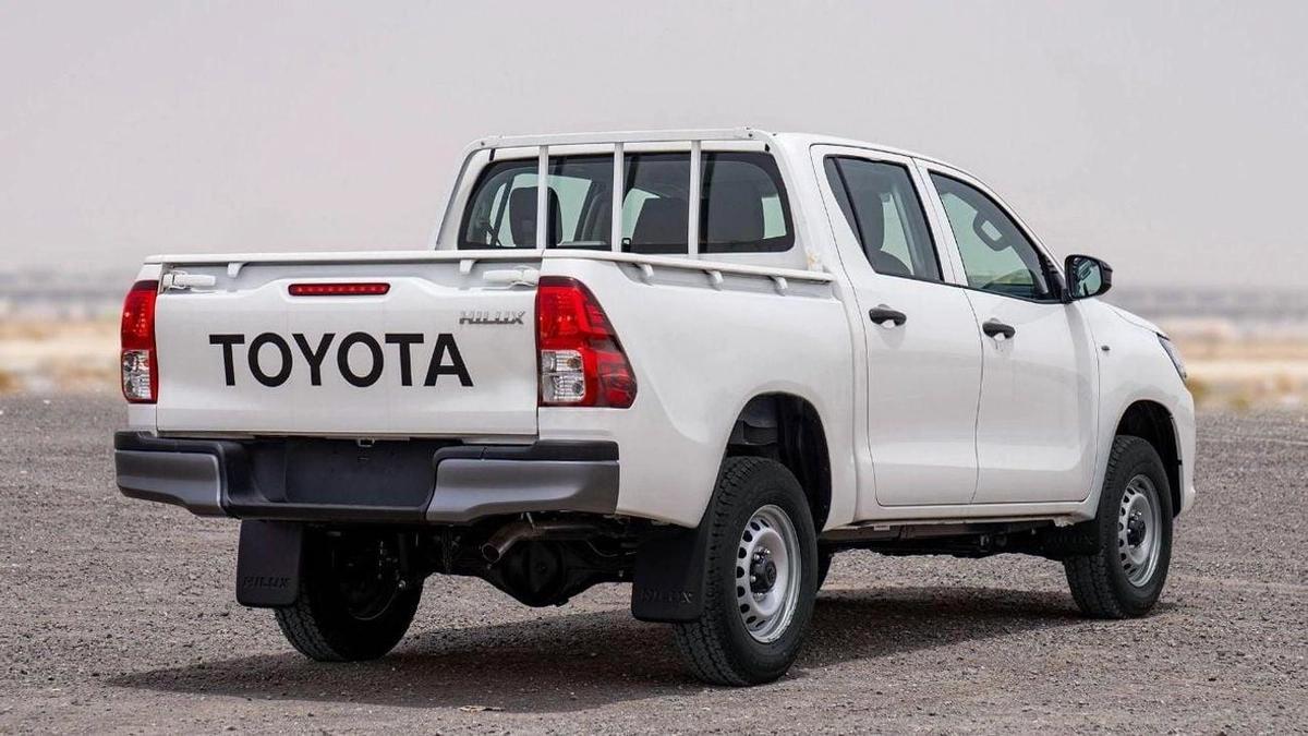 Toyota Hilux Toyota Hilux 2.4L Basic MT 2025-6-6