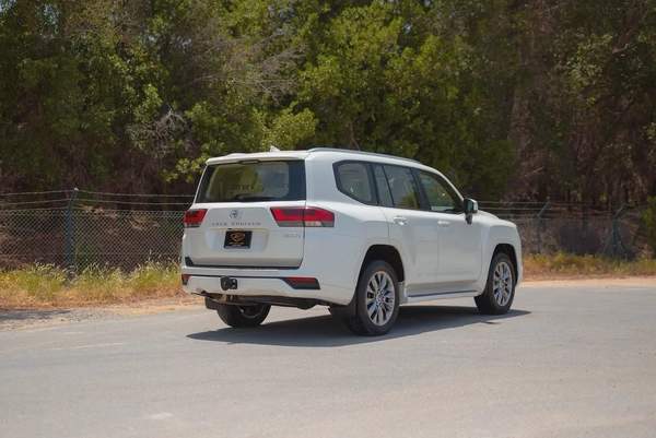 AED 3,572/month | Land cruiser GXR | GCC Specs | REF #T52251