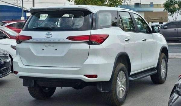 Toyota Fortuner 2.7L petrol 2024