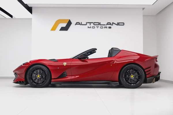 2024 FERRARI 812 COMPETIZIONE APERTA
