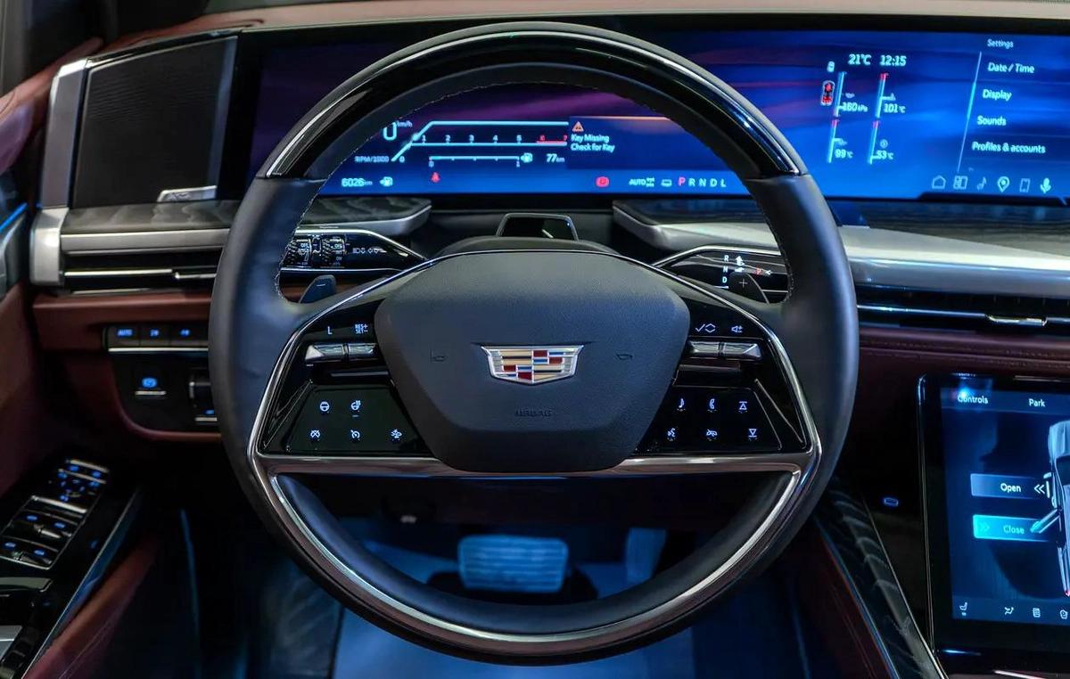 2025 Cadillac Escalade Sport Platinum, With Warranty & Service Contract, GCC Specs-10-10