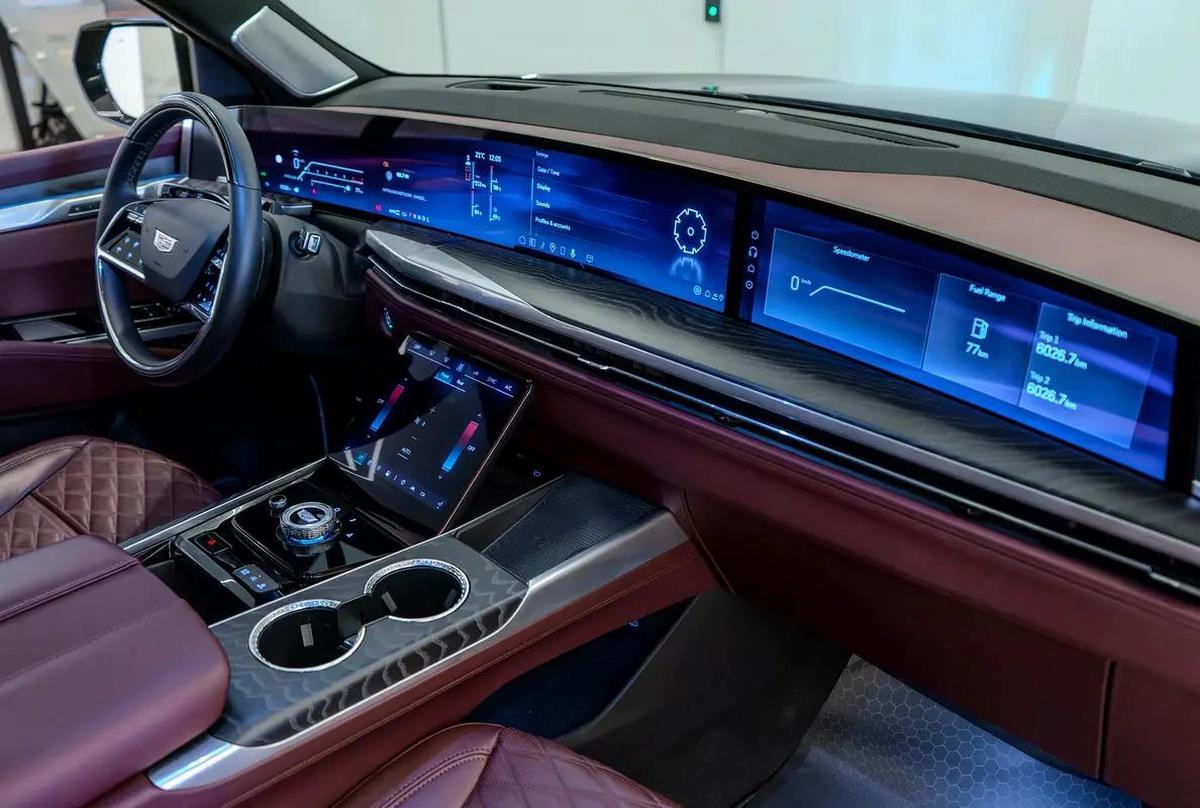 2025 Cadillac Escalade Sport Platinum, With Warranty & Service Contract, GCC Specs-13-13