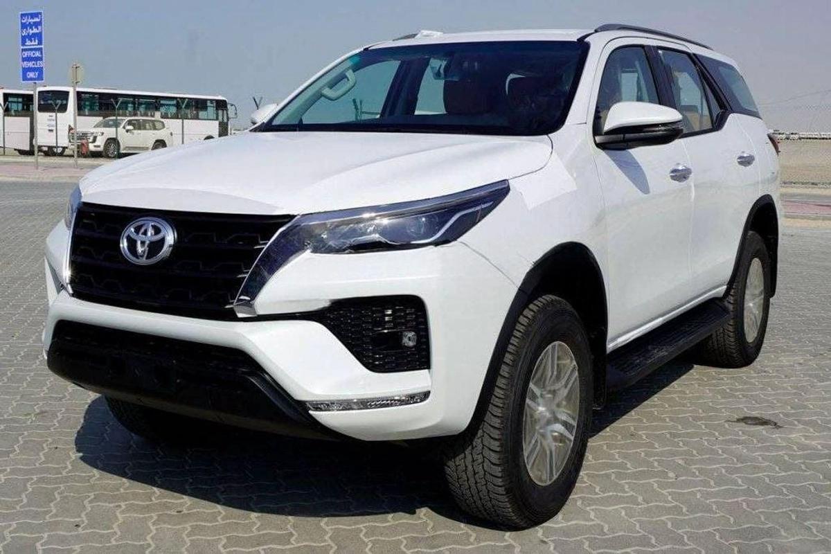 Toyota Fortuner GXR 4.0L (278 HP)-0-0