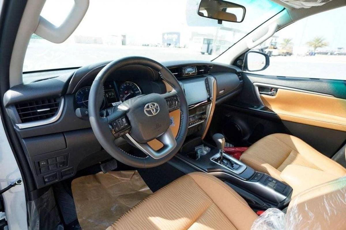 Toyota Fortuner GXR 4.0L (278 HP)-5-5