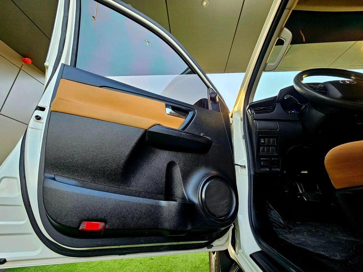 Toyota Fortuner 2.7L EXR FORTUNER V4 4WD/ ORIGINAL PAINT / LOW MILEAGE/ SINGLE OWNE-9-9