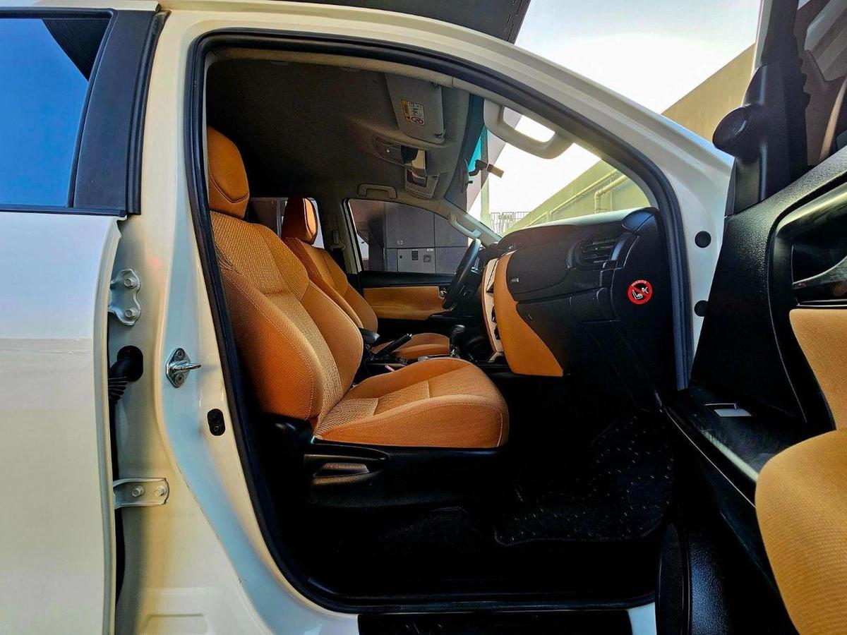 Toyota Fortuner 2.7L EXR FORTUNER V4 4WD/ ORIGINAL PAINT / LOW MILEAGE/ SINGLE OWNE-11-11