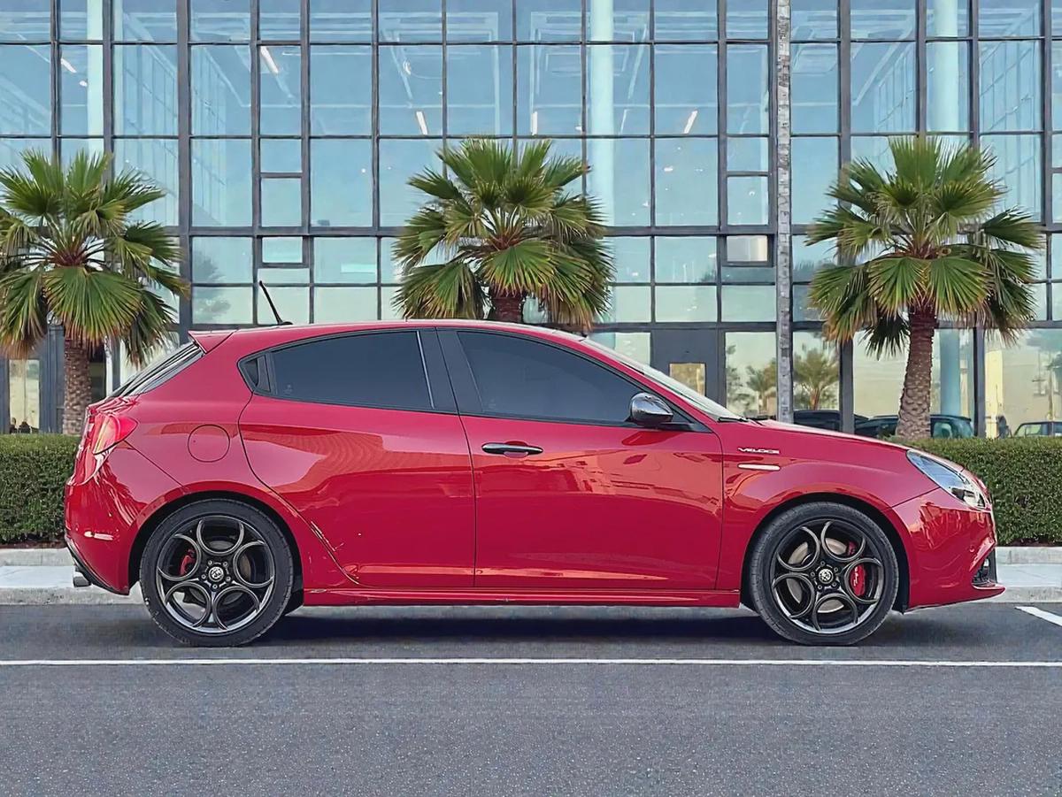 AED 478 P.M | Alfa Romeo Giulietta Veloce 2019 - GCC Specs-6-6