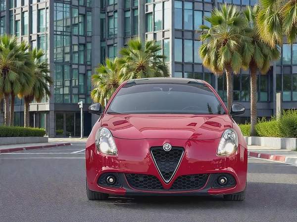 AED 478 P.M | Alfa Romeo Giulietta Veloce 2019 - GCC Specs