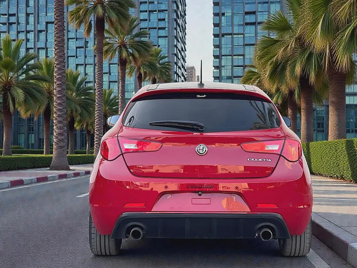 AED 478 P.M | Alfa Romeo Giulietta Veloce 2019 - GCC Specs-9-9