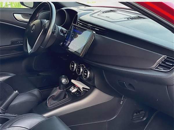 AED 478 P.M | Alfa Romeo Giulietta Veloce 2019 - GCC Specs