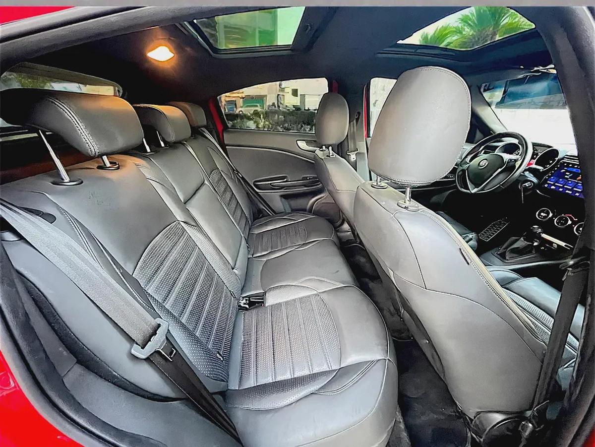 AED 478 P.M | Alfa Romeo Giulietta Veloce 2019 - GCC Specs-18-18