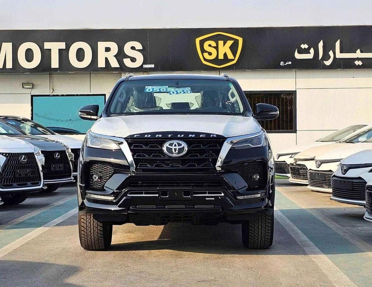 Toyota Fortuner SR5 ADVENTURE / 4.0L V6 PETROL / FRONT PWR SEATS / PUSH START / DIFF LOCK AUTO A/C (CODE # F6HA)-1-1