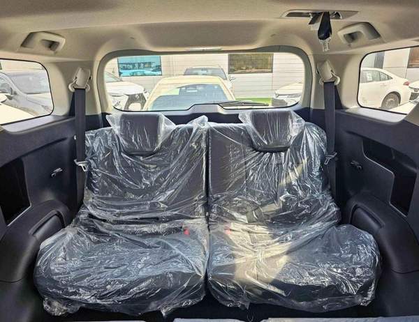 Toyota Fortuner SR5 ADVENTURE / 4.0L V6 PETROL / FRONT PWR SEATS / PUSH START / DIFF LOCK AUTO A/C (CODE # F6HA)