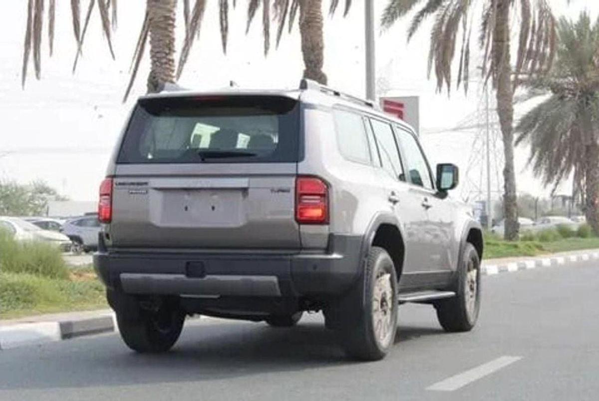 Toyota Prado Prado luxury 2.8L Diesel MY2024 EXPORT ONLY-3-3