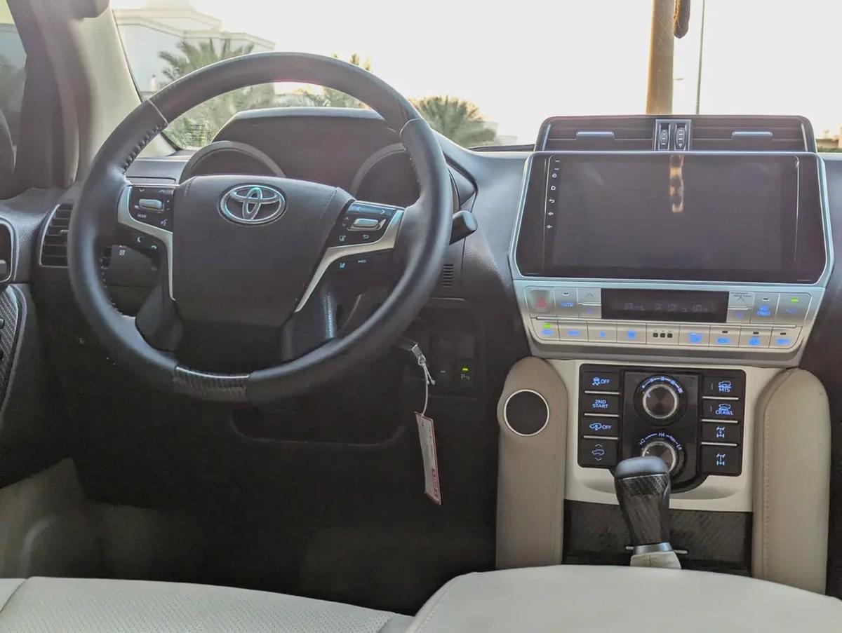 TOYOTA PRADO 2012 FACELIFTED 2023 WITH INTERIOR AND EXTERIOR GCC V4 2.7L IN EXCELLENT CONDITION-4-4