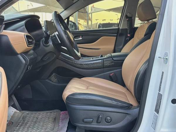HYUNDAI SANTA FE —1600CGCC—FREE ACCIDENT—ORIGINAL PAINT—LOW MILAGE— FULL OPTIONS—EXCELLENT CONDITION