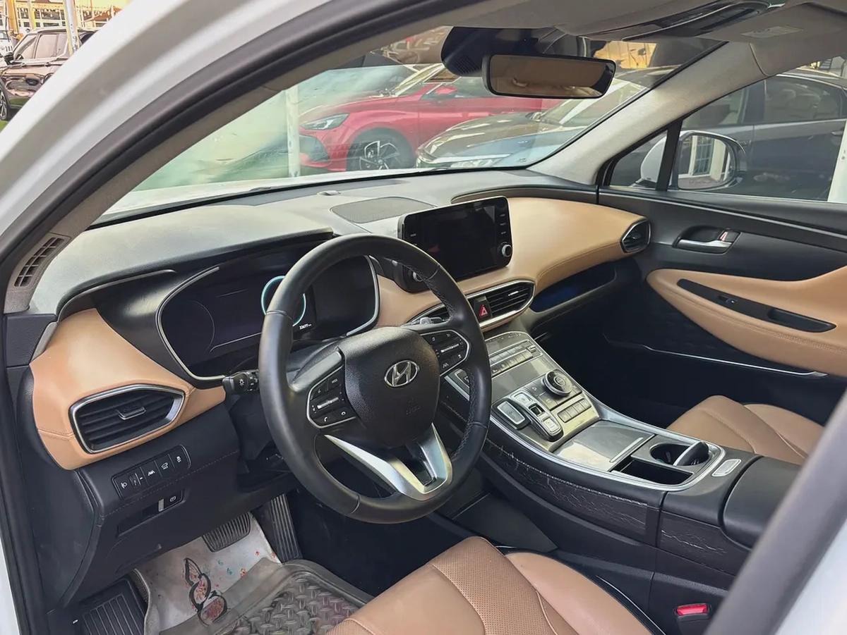 HYUNDAI SANTA FE —1600CGCC—FREE ACCIDENT—ORIGINAL PAINT—LOW MILAGE— FULL OPTIONS—EXCELLENT CONDITION-13-13