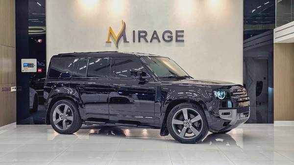 LAND ROVER - DEFENDER - 110 HSE - V 6 P400 - GCC SPECS - UNDER WARRANTY - 2023 MODEL - 68000KM