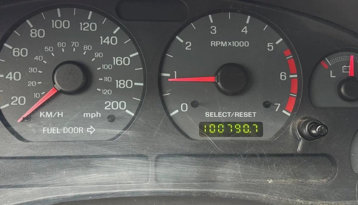 FORD MUSTANG | 2002 | ONLY : 100,790 KM | JAPAN IMPORT | CLEAN TITLE-18-18