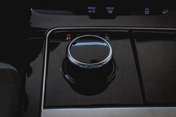 Land Rover Range Rover Velar 2018