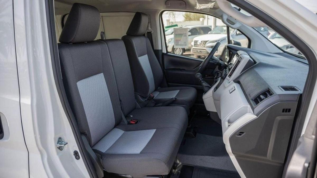 Toyota Hiace STD 3.5D MT CARGO MY2025-11-11