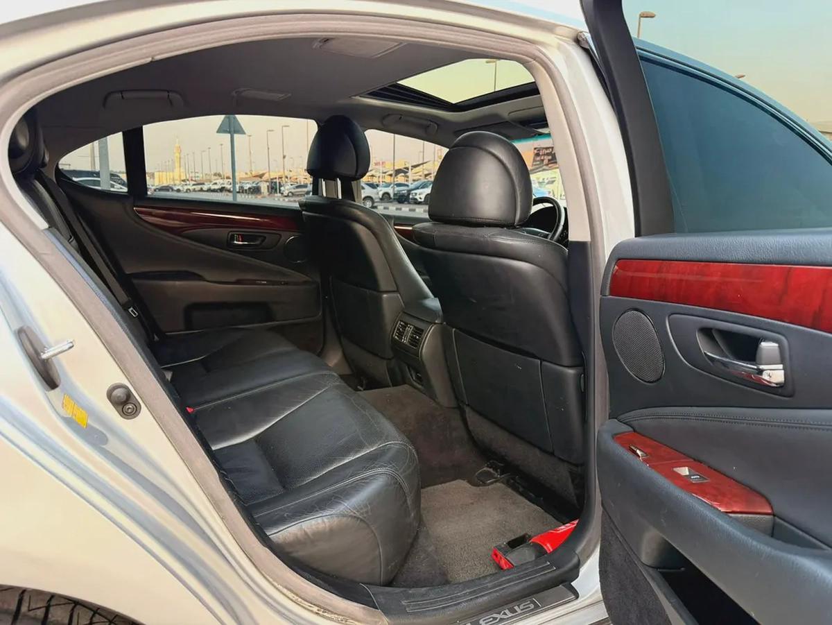 Lexus LS460 -2010 American Spec, Fully Loaded, in Excellent Condition.-9-9