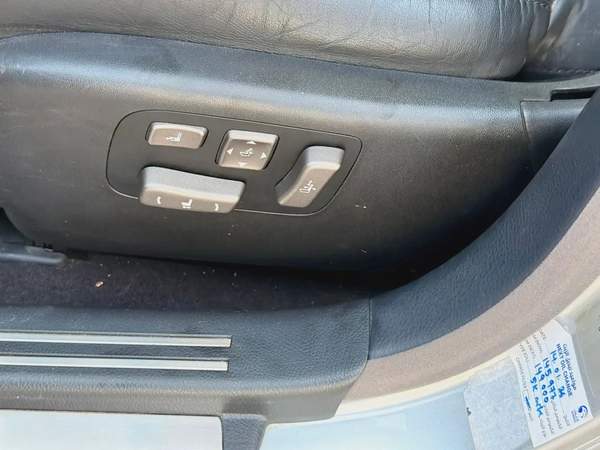 Lexus LS460 -2010 American Spec, Fully Loaded, in Excellent Condition.