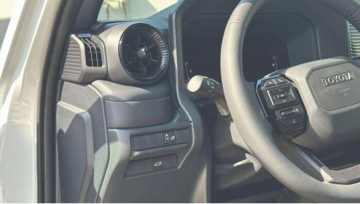 Toyota Prado 2.7L Petrol Limited 6A/T 2025-9-9