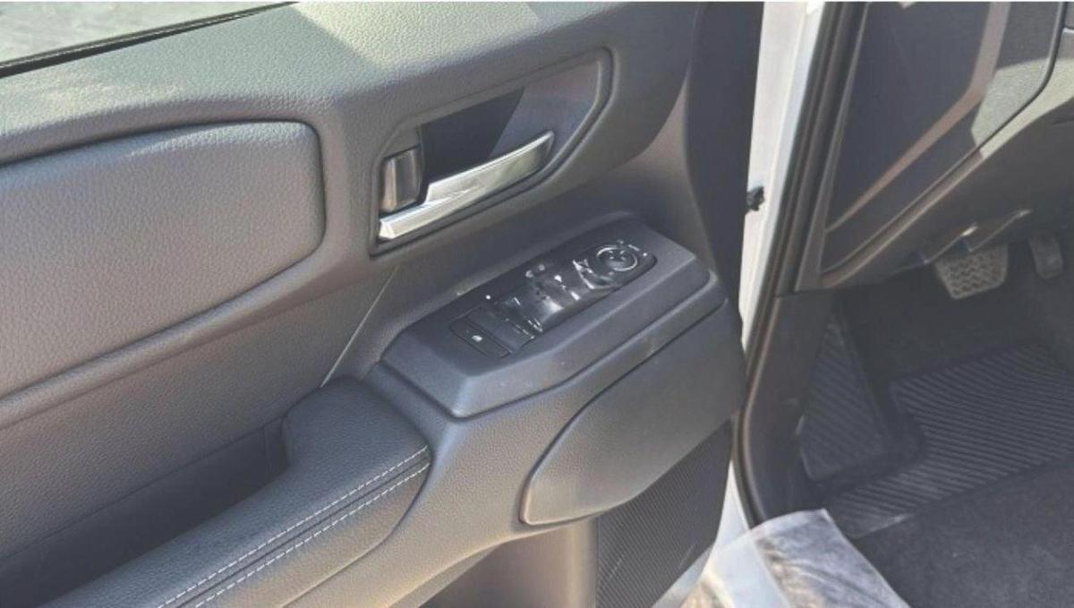 Toyota Prado 2.7L Petrol Limited 6A/T 2025-12-12