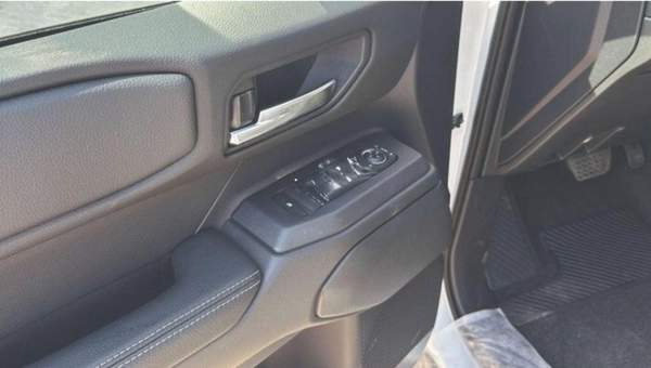 Toyota Prado 2.7L Petrol Limited 6A/T 2025