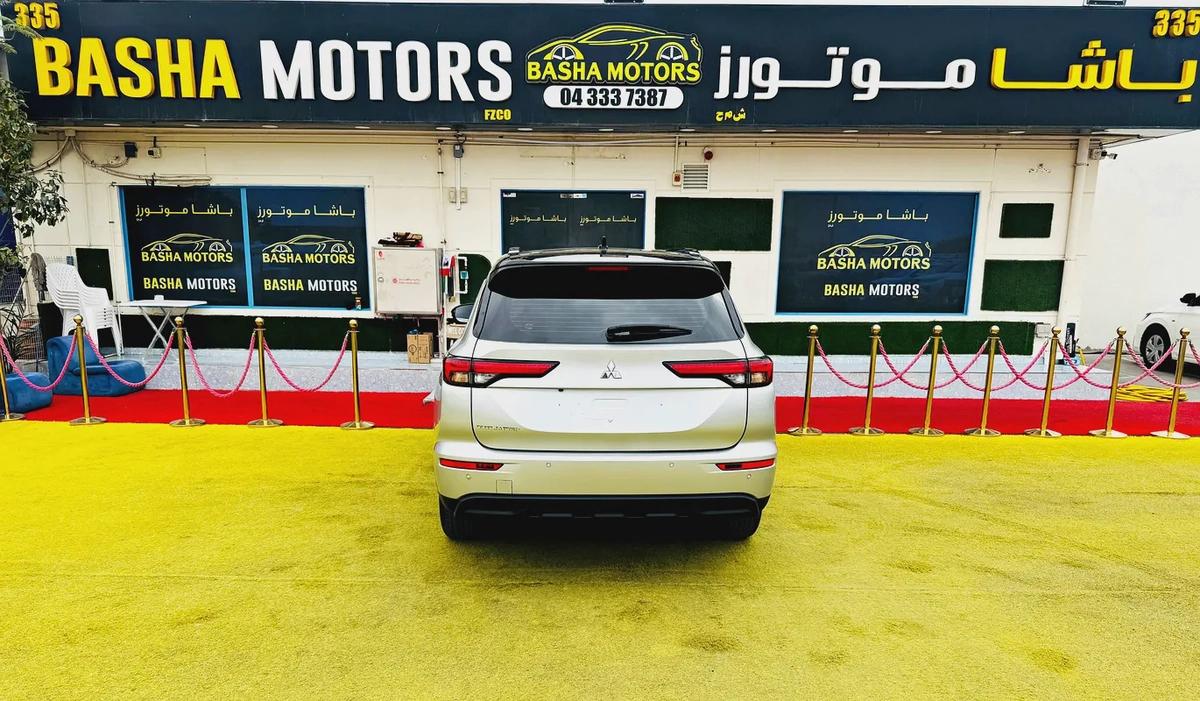 2023 Mitsubishi Outlander - GCC Specs - Like New-6-6