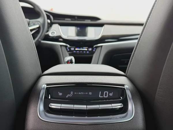 Cadillac XT6 Black Edition 2022 - Korean Specs - Perfect Condition