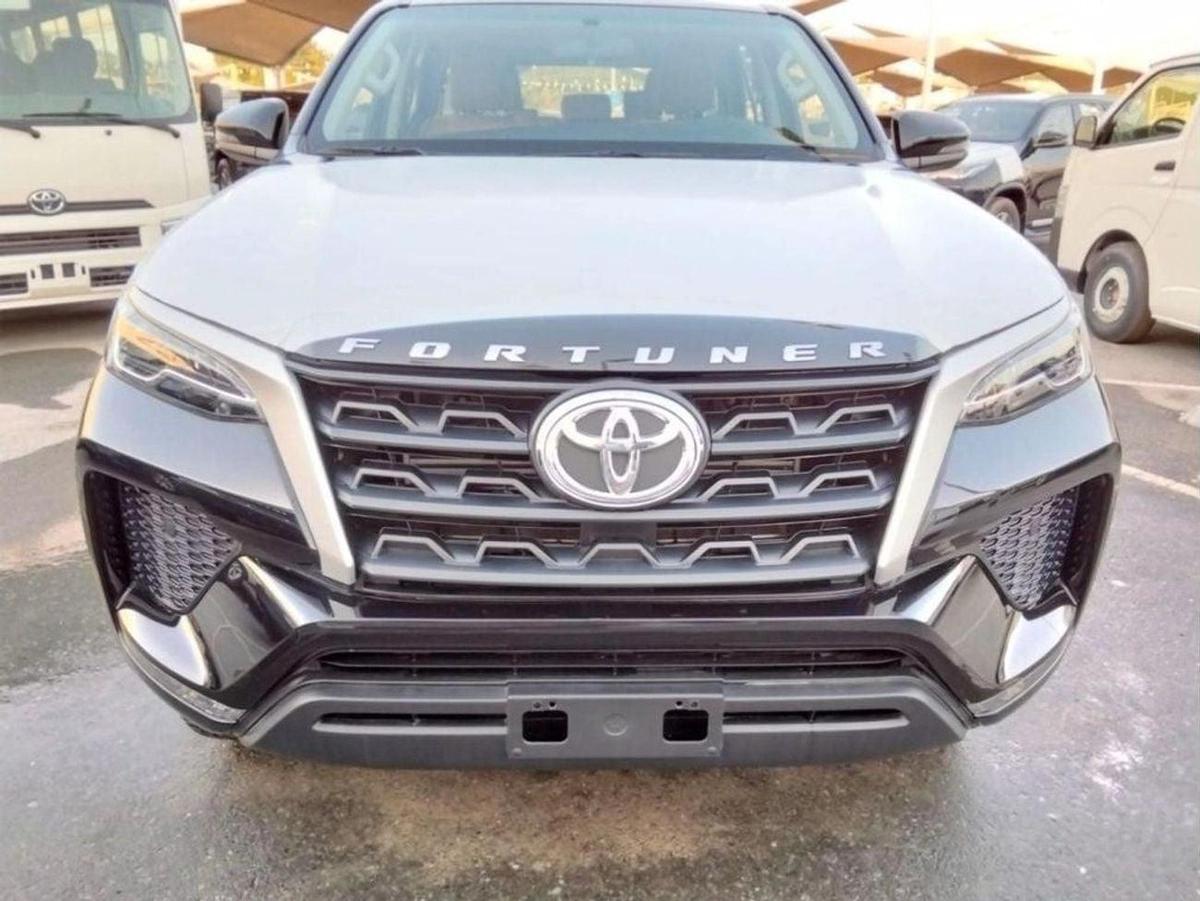 Toyota Fortuner FORTUNER 2.4L 4WD DIESEL MED OPTION 2024-1-1