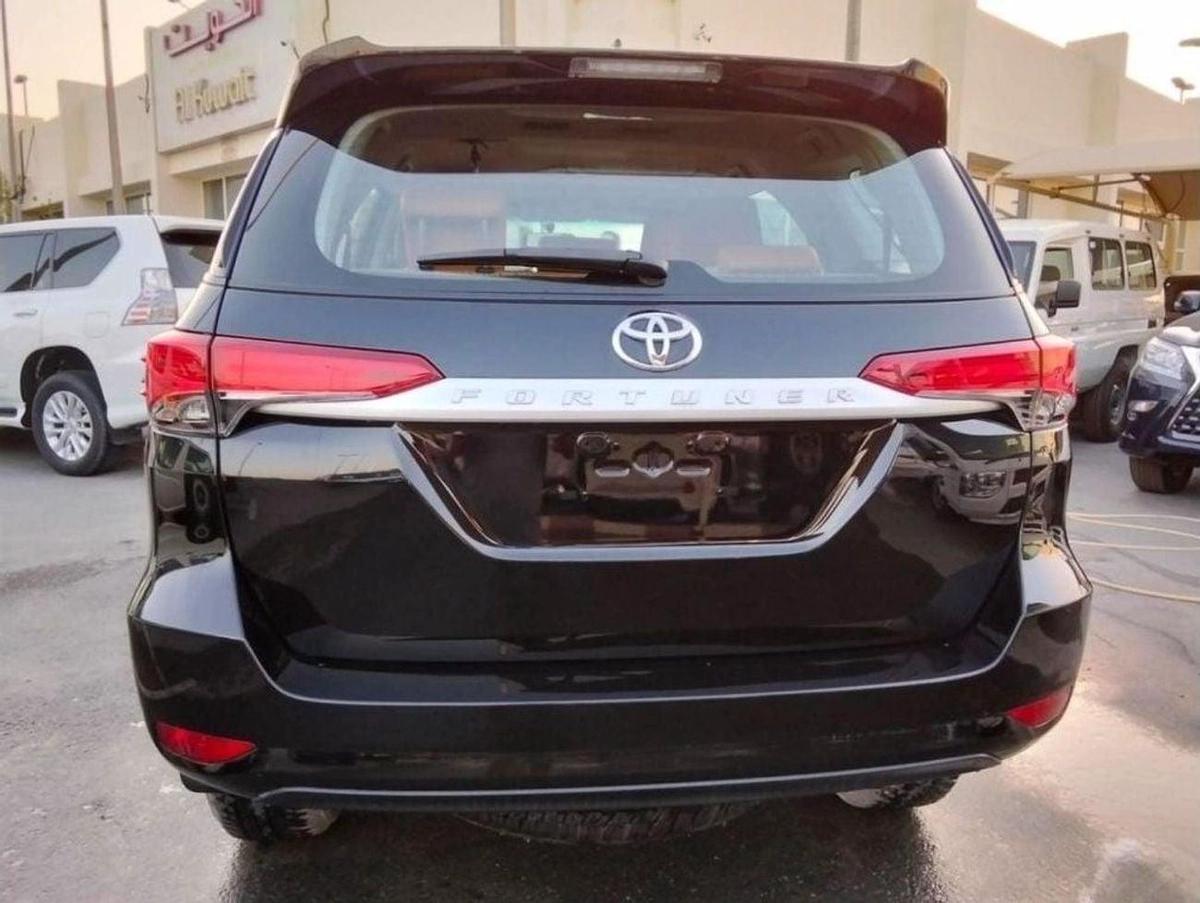 Toyota Fortuner FORTUNER 2.4L 4WD DIESEL MED OPTION 2024-3-3