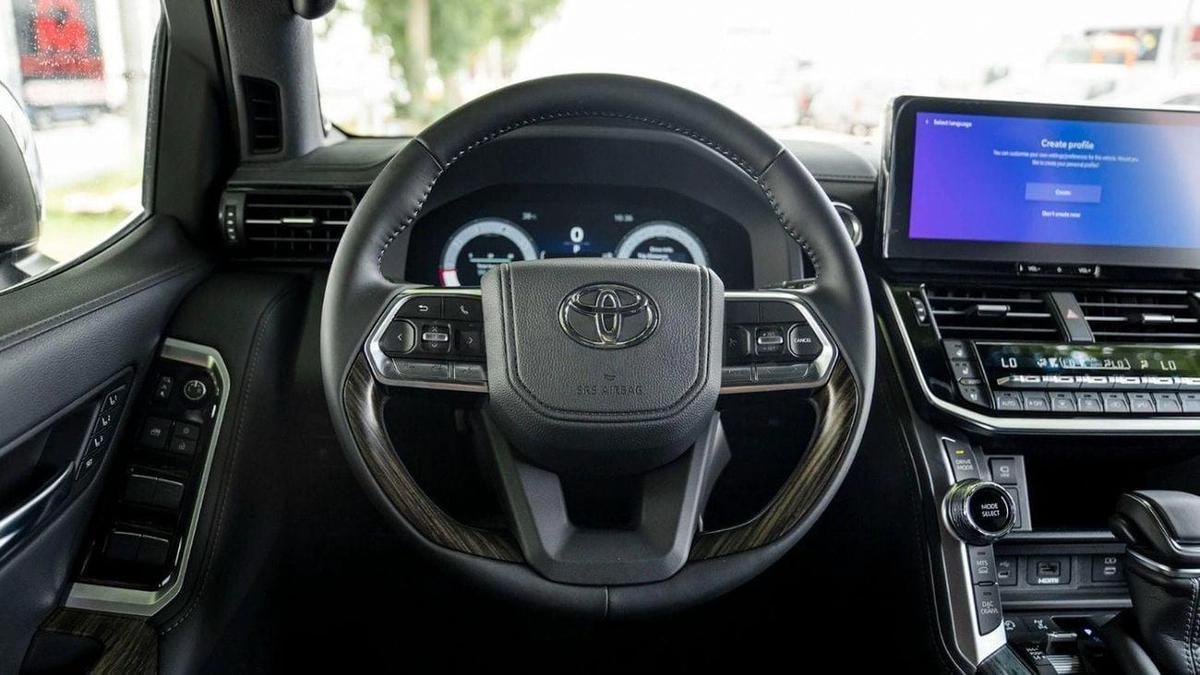 Toyota Land Cruiser VXR 3.3L diesel MY2025-15-15