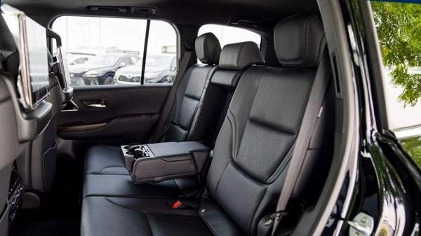 Toyota Land Cruiser VXR 3.3L diesel MY2025