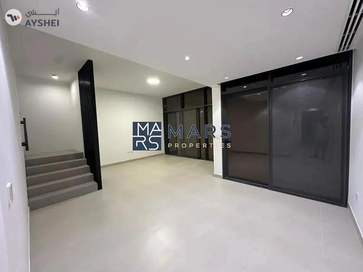 Brand New!! 3BR corner villa available with Maid room & Balcony & Big garden -14-14