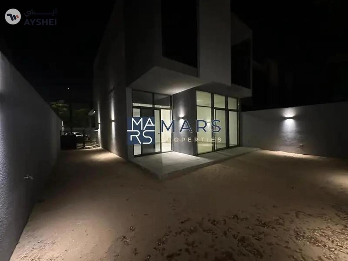 Brand New!! 3BR corner villa available with Maid room & Balcony & Big garden -0-0