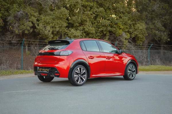 AED 639/Month | 208 GT | Free Warranty | GCC Specs | REF#P01816