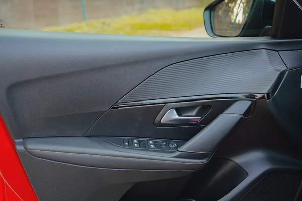 AED 639/Month | 208 GT | Free Warranty | GCC Specs | REF#P01816