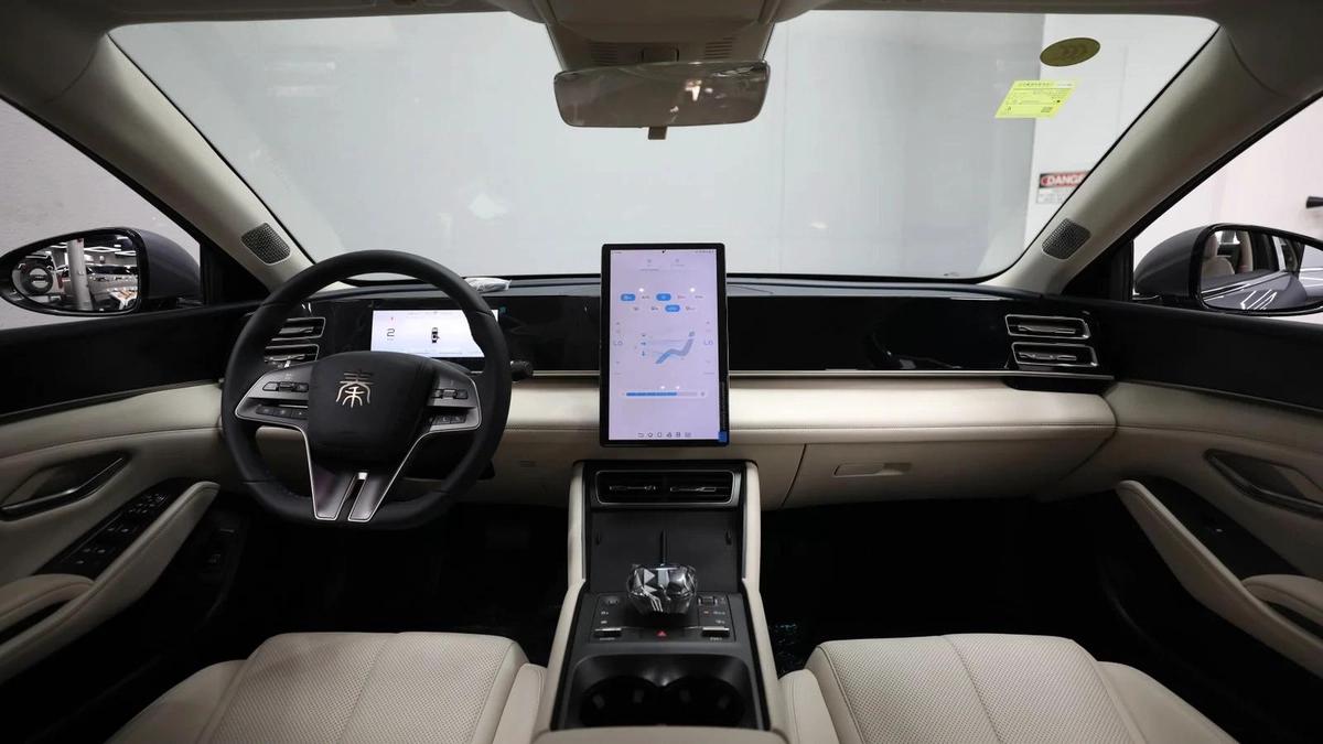 Brand New 2025 BYD Qin L Leading Beyond | Factory Fresh Ref bydqinlbeyond-4-4