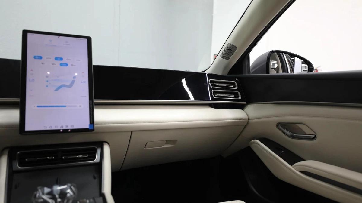 Brand New 2025 BYD Qin L Leading Beyond | Factory Fresh Ref bydqinlbeyond-12-12
