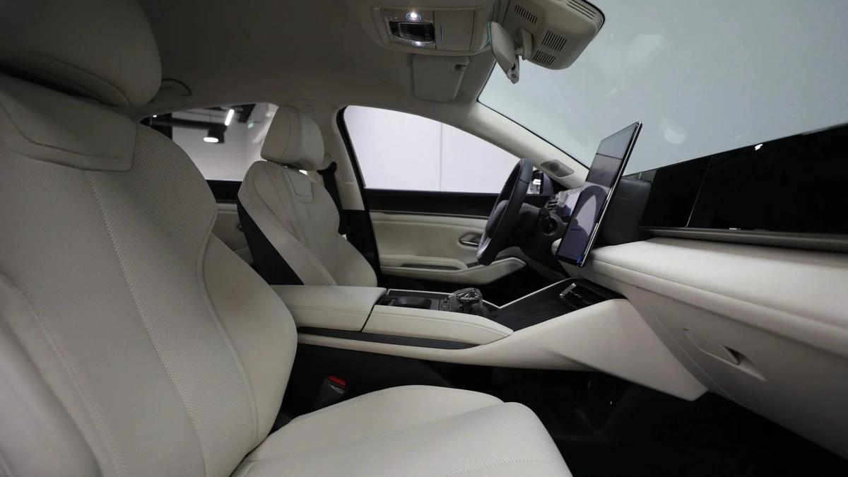 Brand New 2025 BYD Qin L Leading Beyond | Factory Fresh Ref bydqinlbeyond-11-11