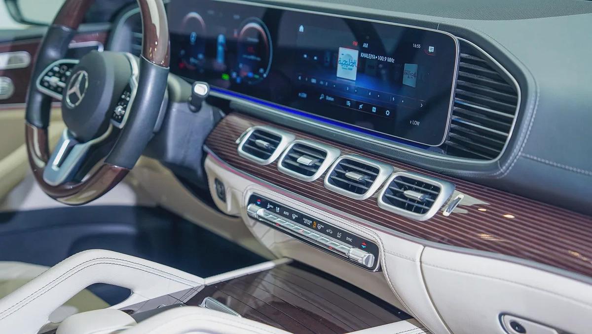 Special Offer | AED 3,523 PM | Special Colour, Low KM | GLE 450 AMG Line Premium Plus-5-5