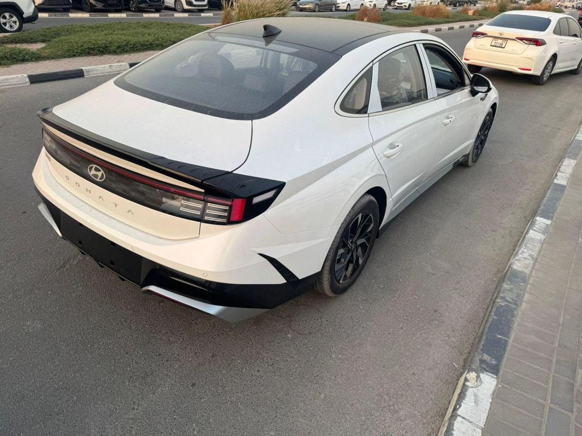 Hyundai Sonata-4-4