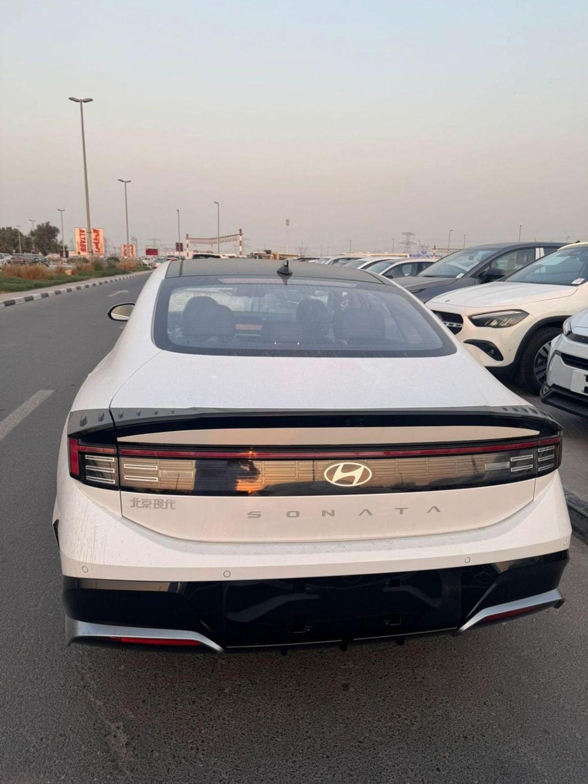 Hyundai Sonata-5-5