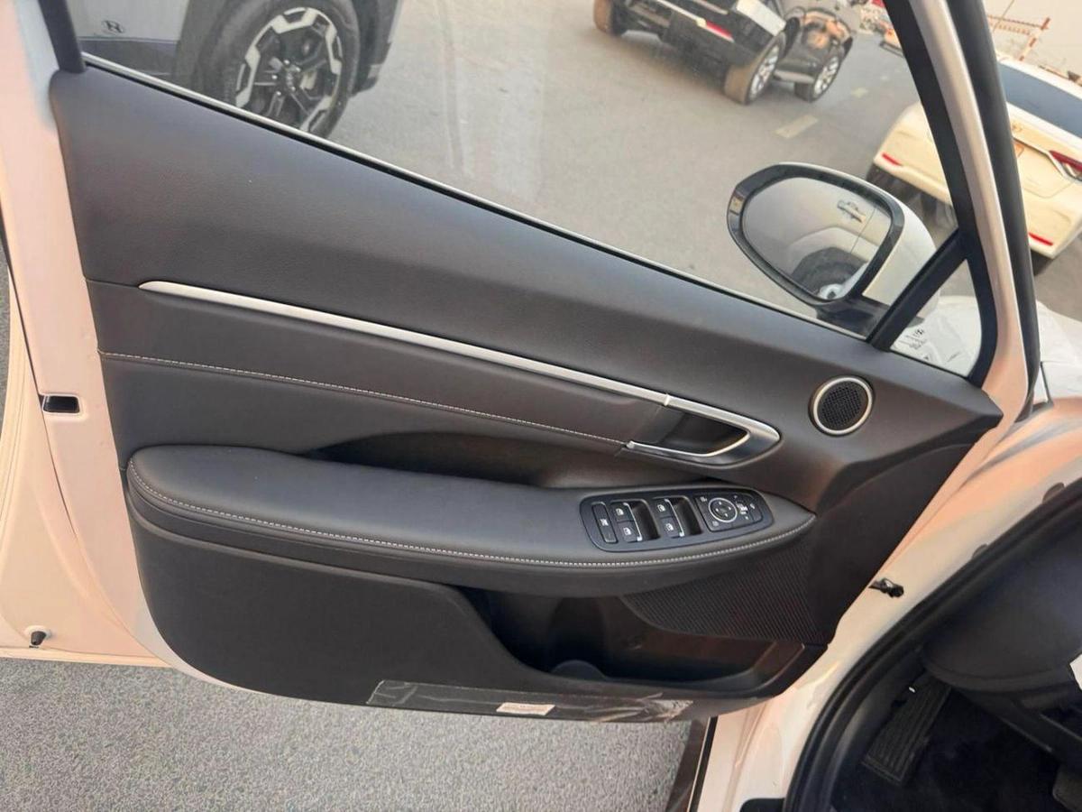Hyundai Sonata-12-12